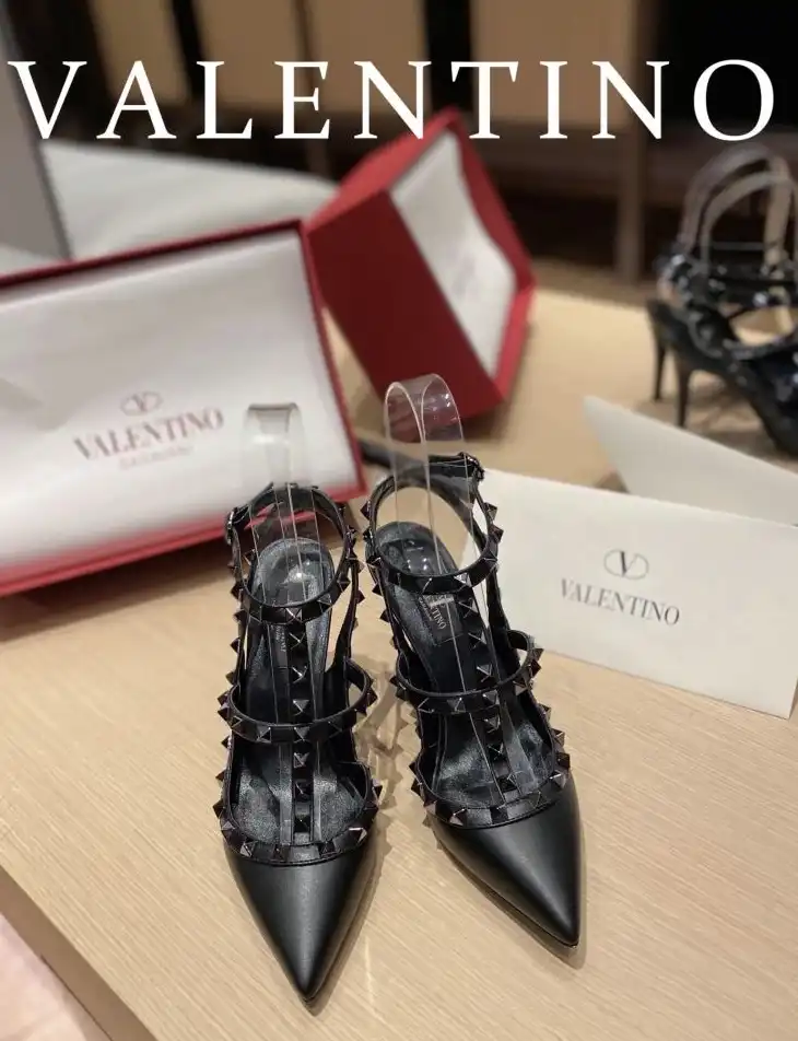 hype Valentino High Heels