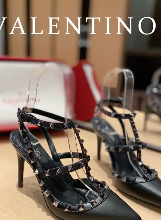 hype Valentino High Heels