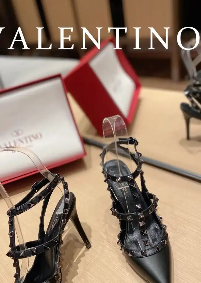 hype Valentino High Heels