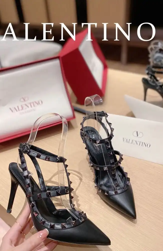 hype Valentino High Heels