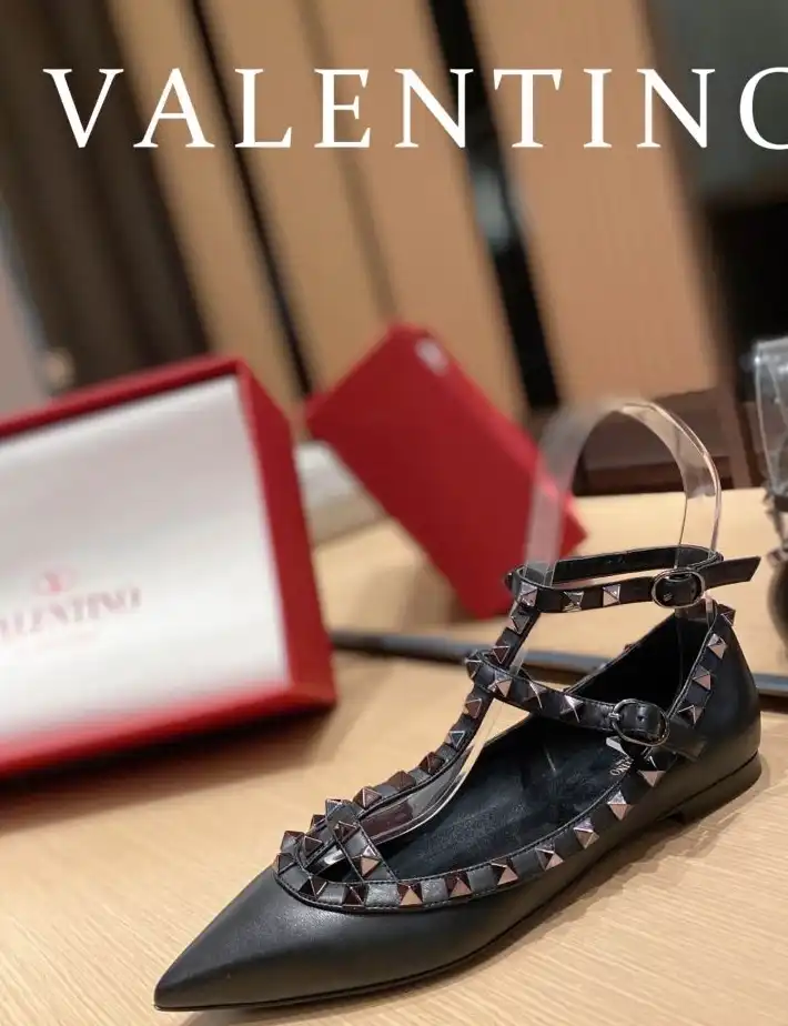 hype Valentino High Heels