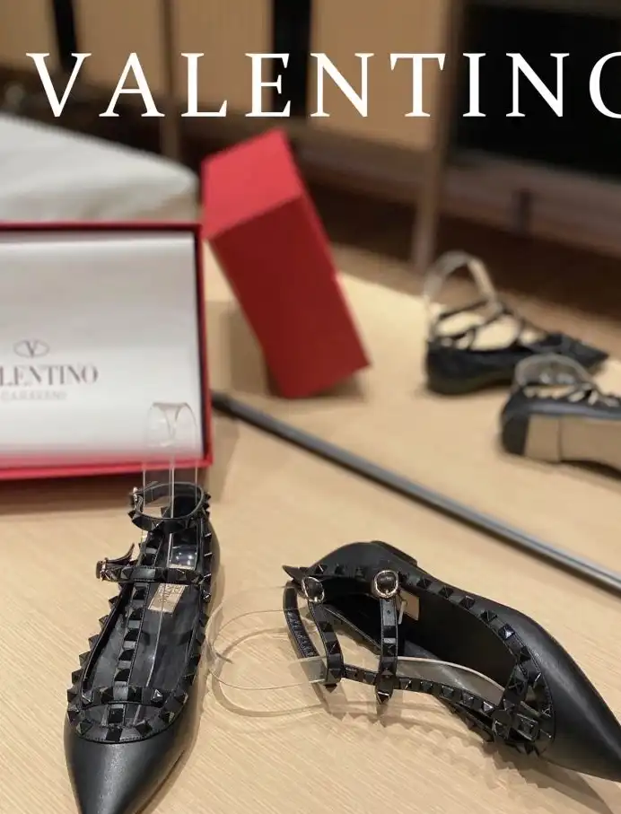 hype Valentino High Heels