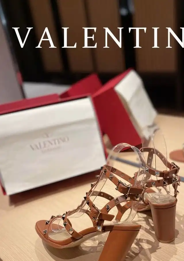 hype Valentino High Heels