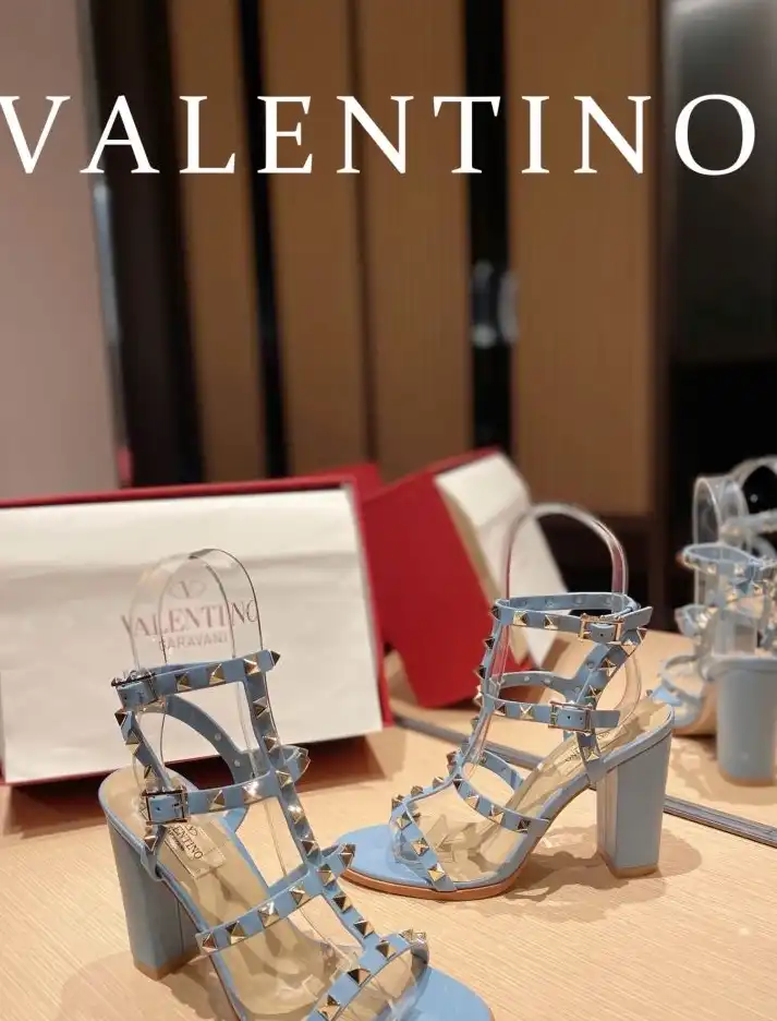 hype Valentino High Heels