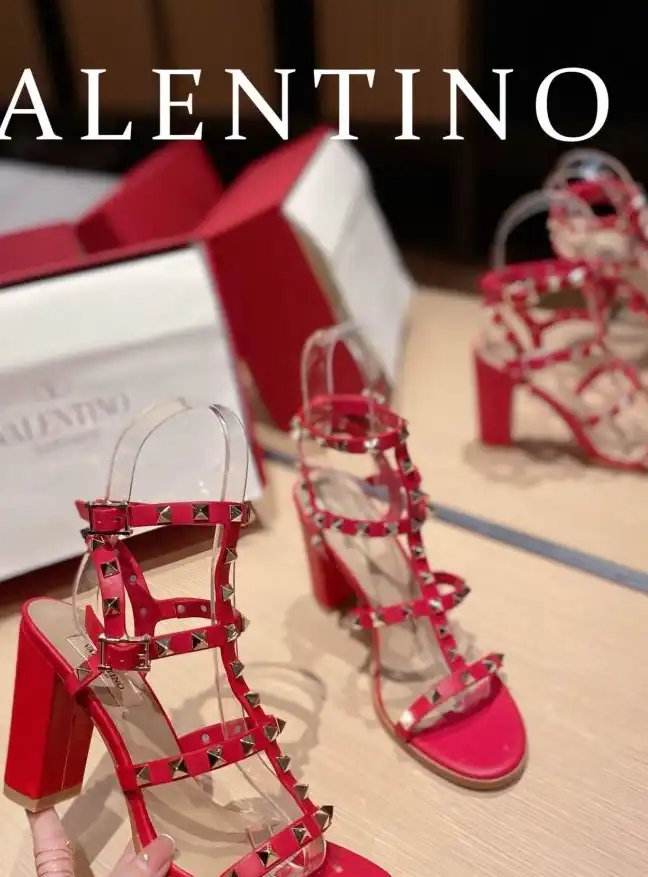 hype Valentino High Heels