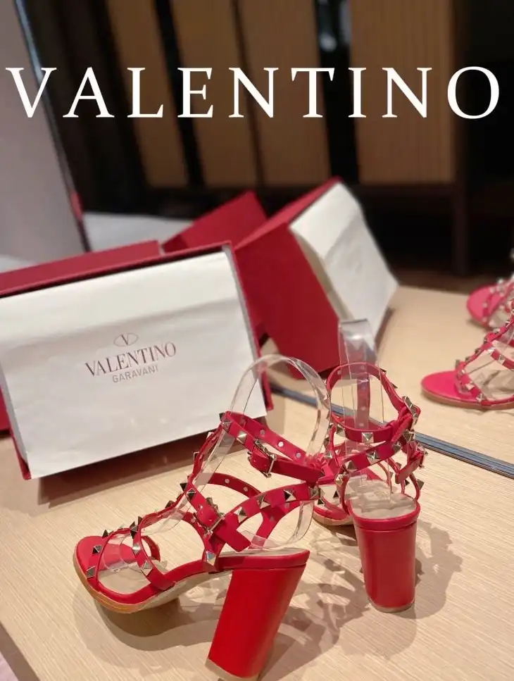 hype Valentino High Heels