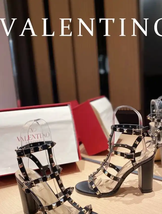 hype Valentino High Heels