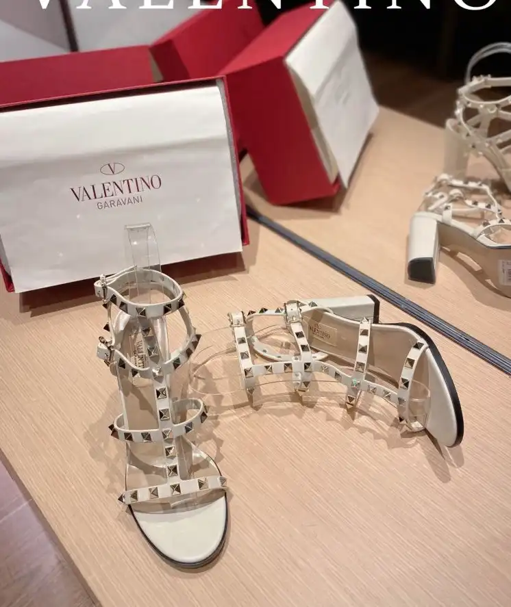 hype Valentino High Heels