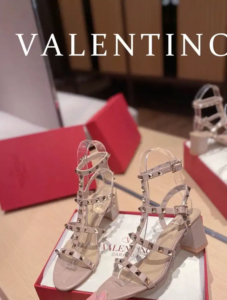 hype Valentino High Heels