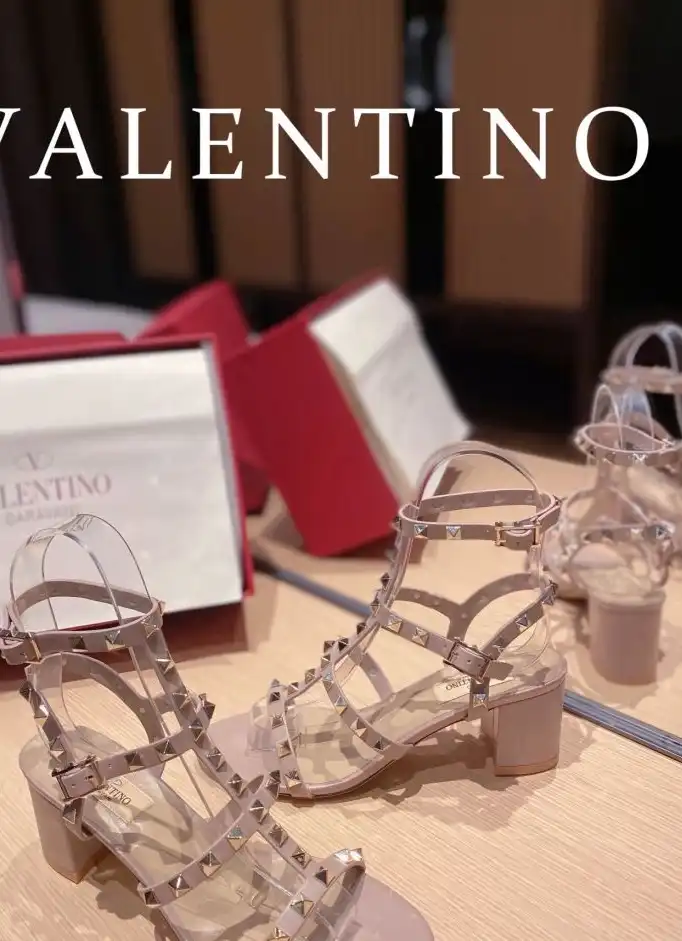 hype Valentino High Heels