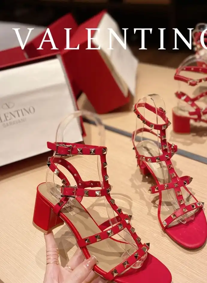 hype Valentino High Heels