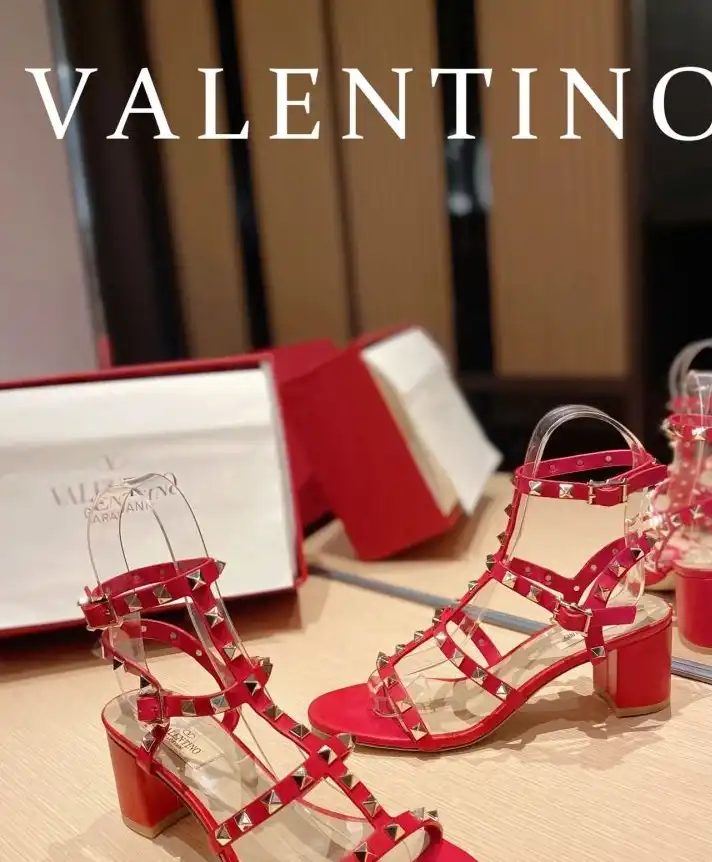 hype Valentino High Heels