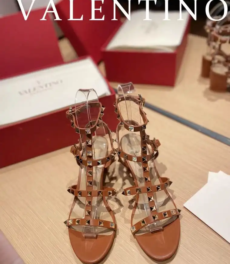 hype Valentino High Heels