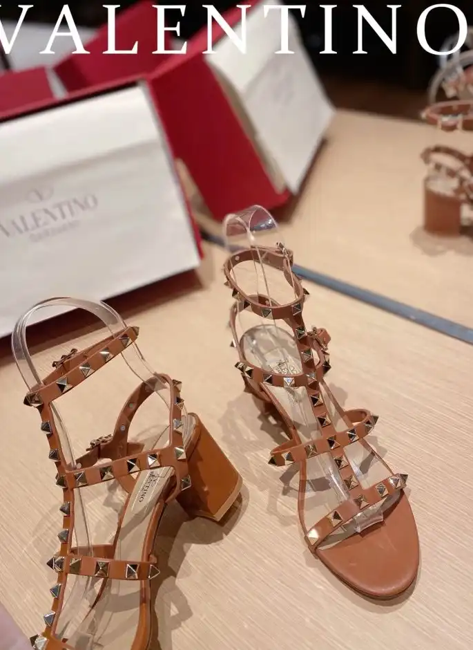 hype Valentino High Heels