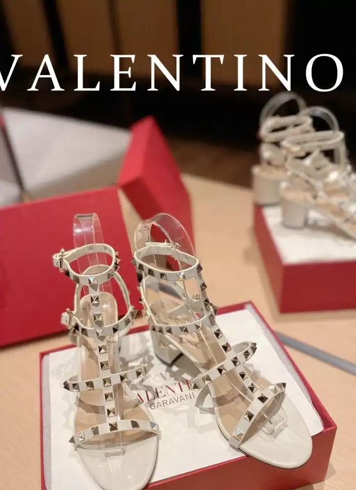 hype Valentino High Heels