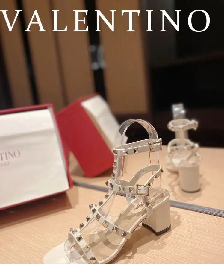 hype Valentino High Heels