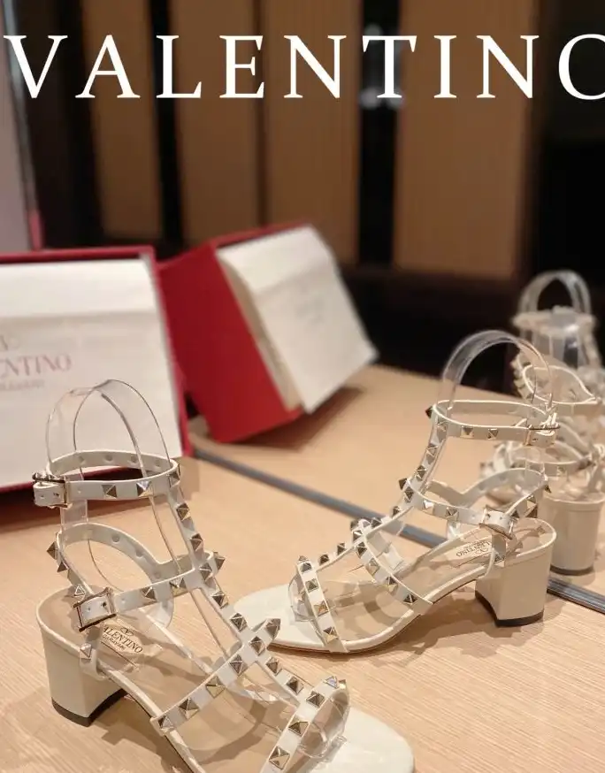 hype Valentino High Heels