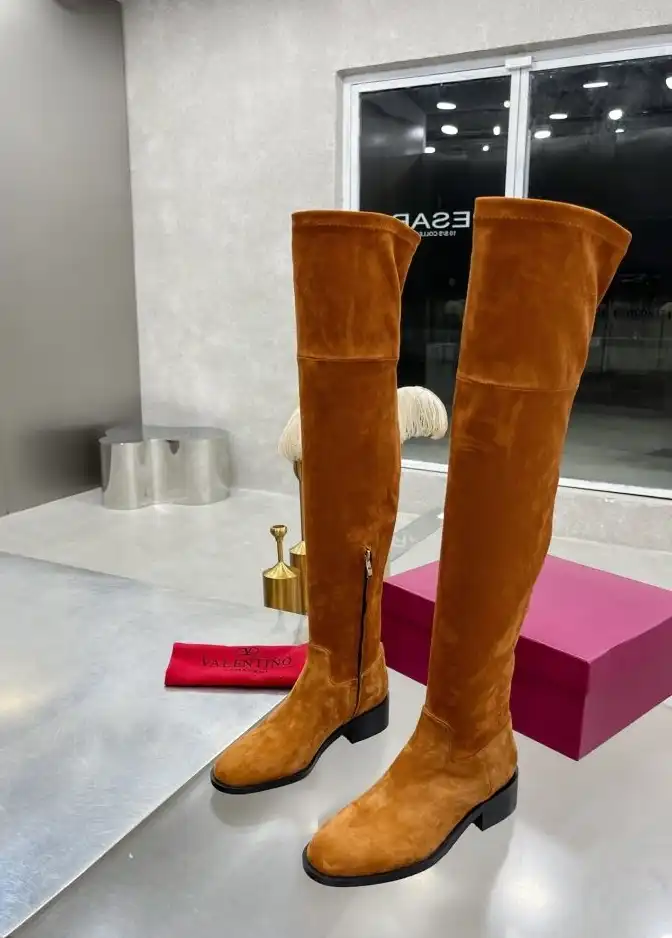 hype Valentino Boots