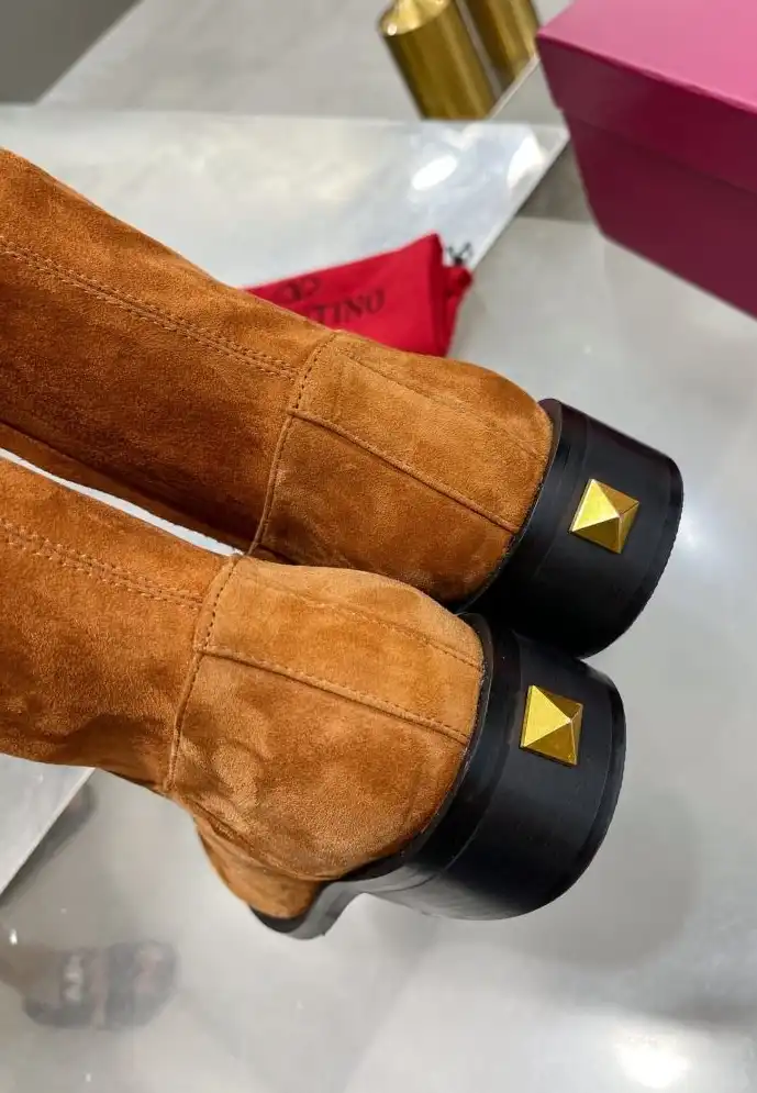 hype Valentino Boots