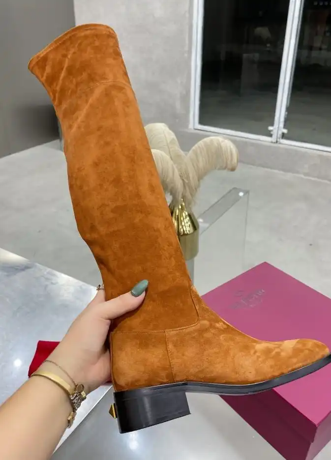 hype Valentino Boots