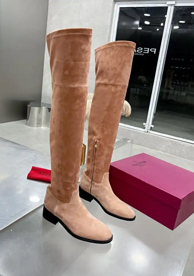 hype Valentino Boots