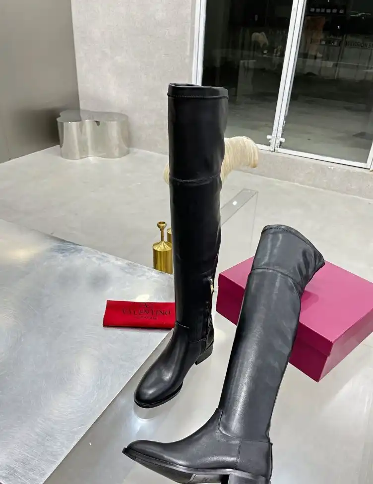 hype Valentino Boots