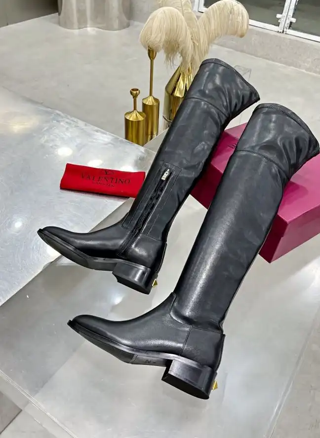 hype Valentino Boots