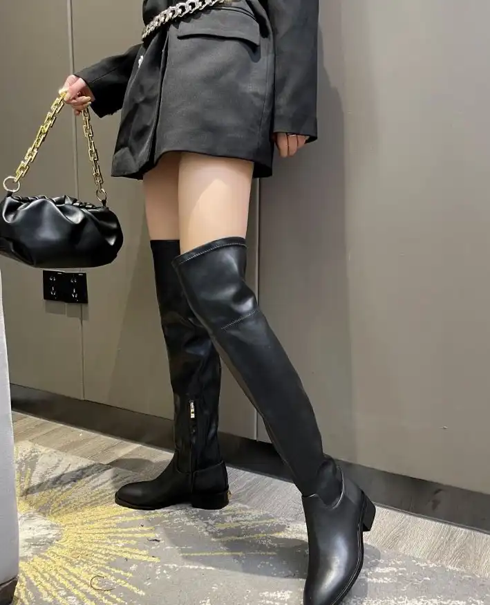 hype Valentino Boots