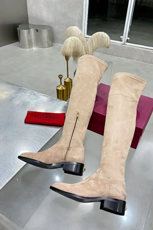 hype Valentino Boots