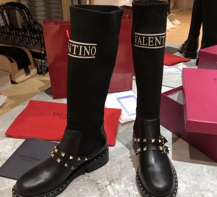 hype Valentino Boots