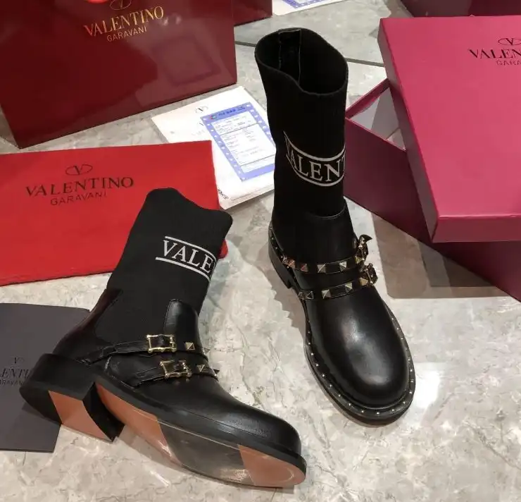 hype Valentino Boots