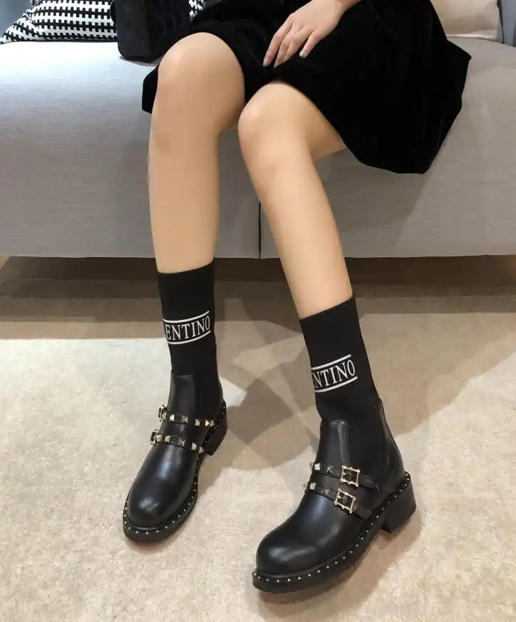 hype Valentino Boots