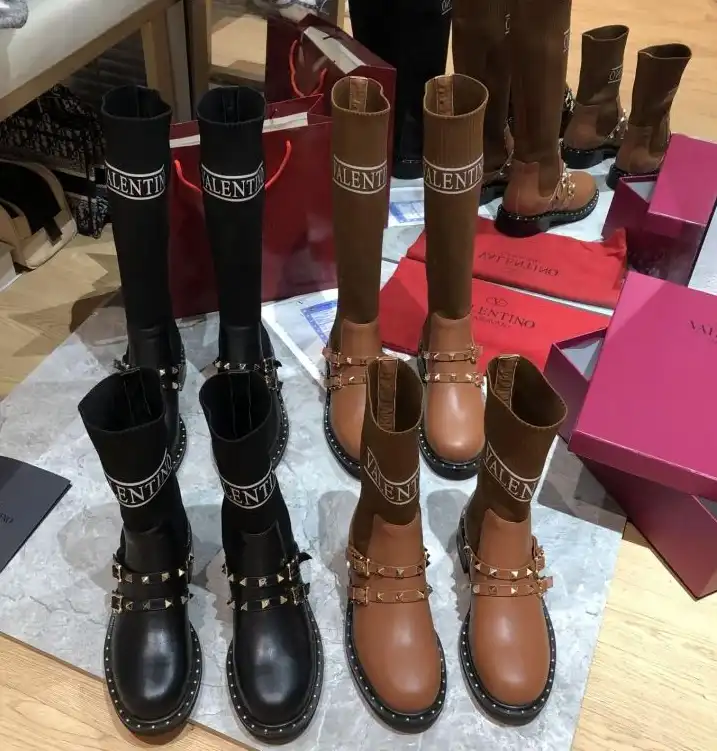 hype Valentino Boots