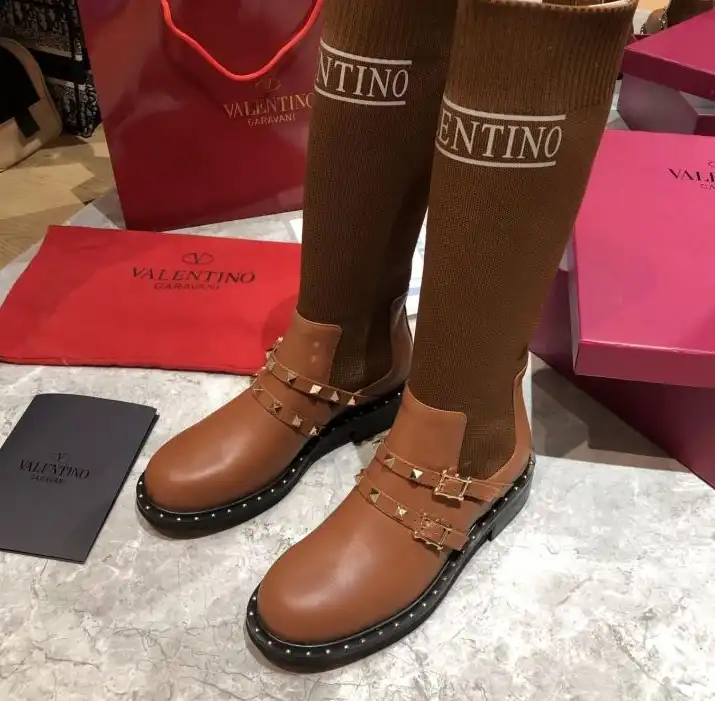 hype Valentino Boots