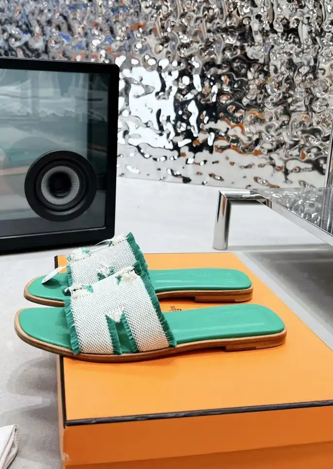 hype Hermes Slippers