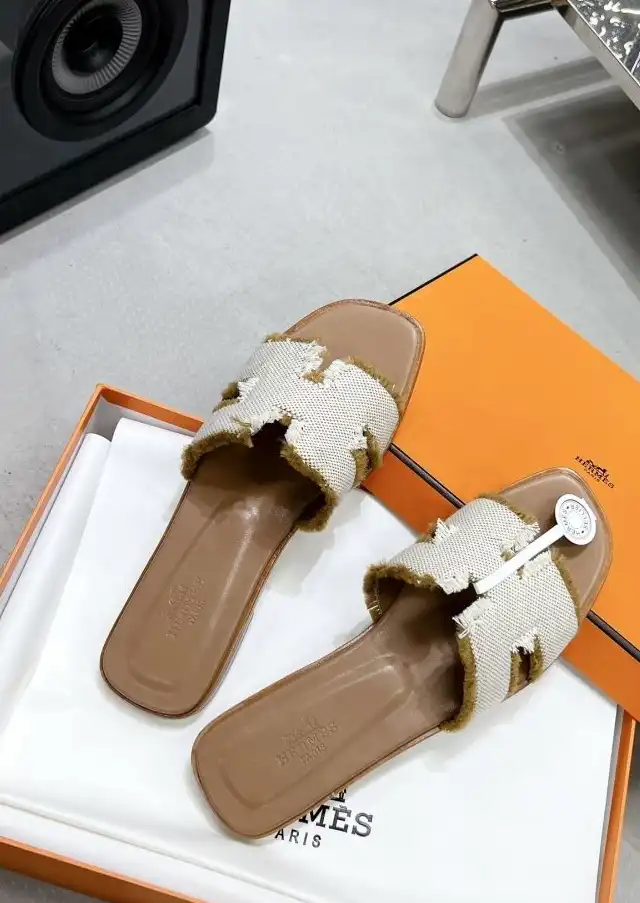 hype Hermes Slippers