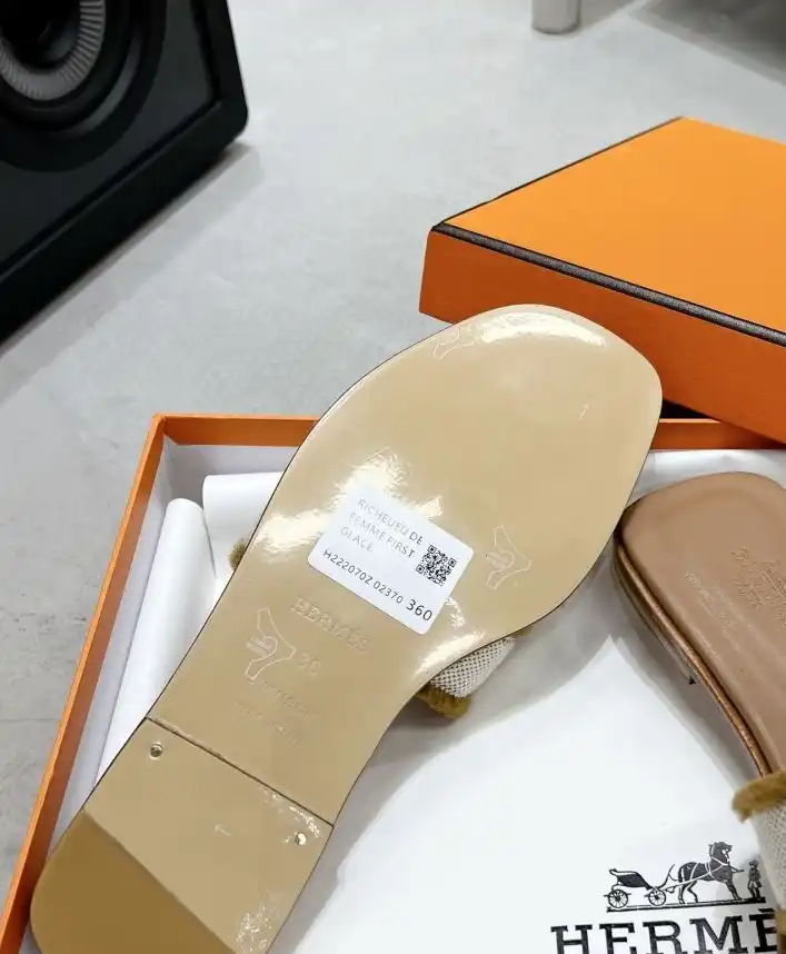 hype Hermes Slippers