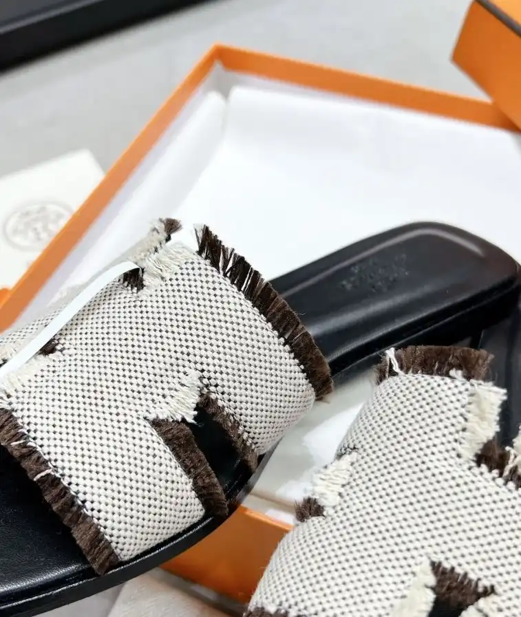 hype Hermes Slippers