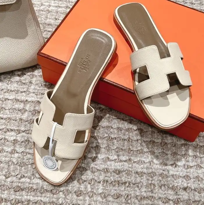 hype Hermes Slippers