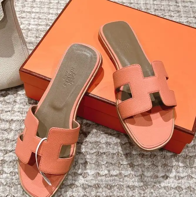 hype Hermes Slippers