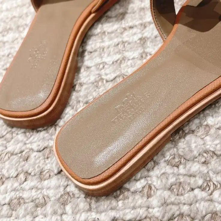 hype Hermes Slippers