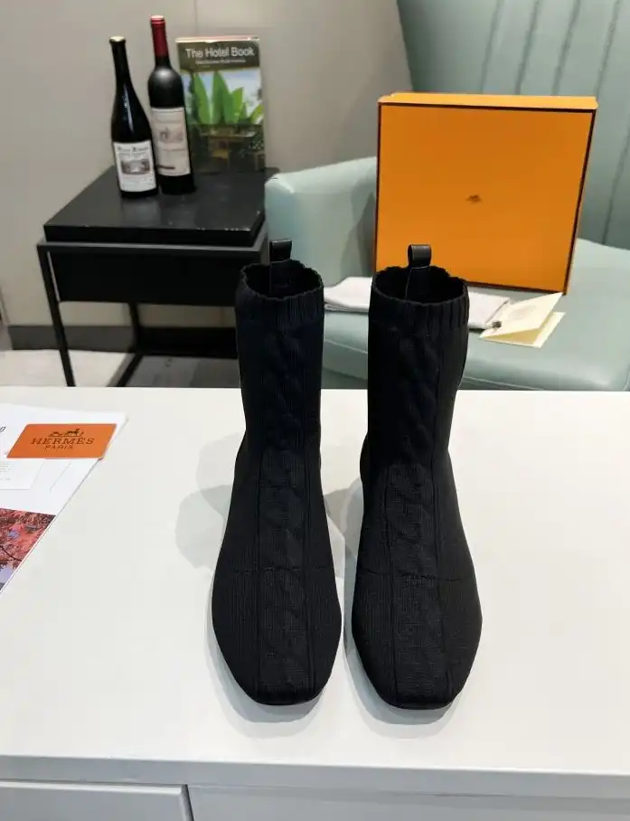 hype Hermes Boots