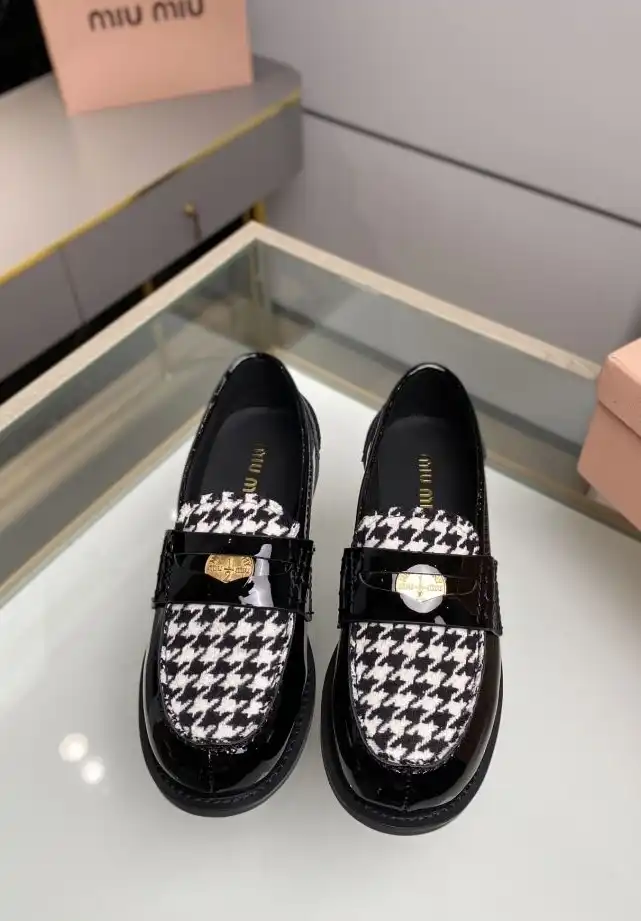 hype Miu Miu Leather Shoes