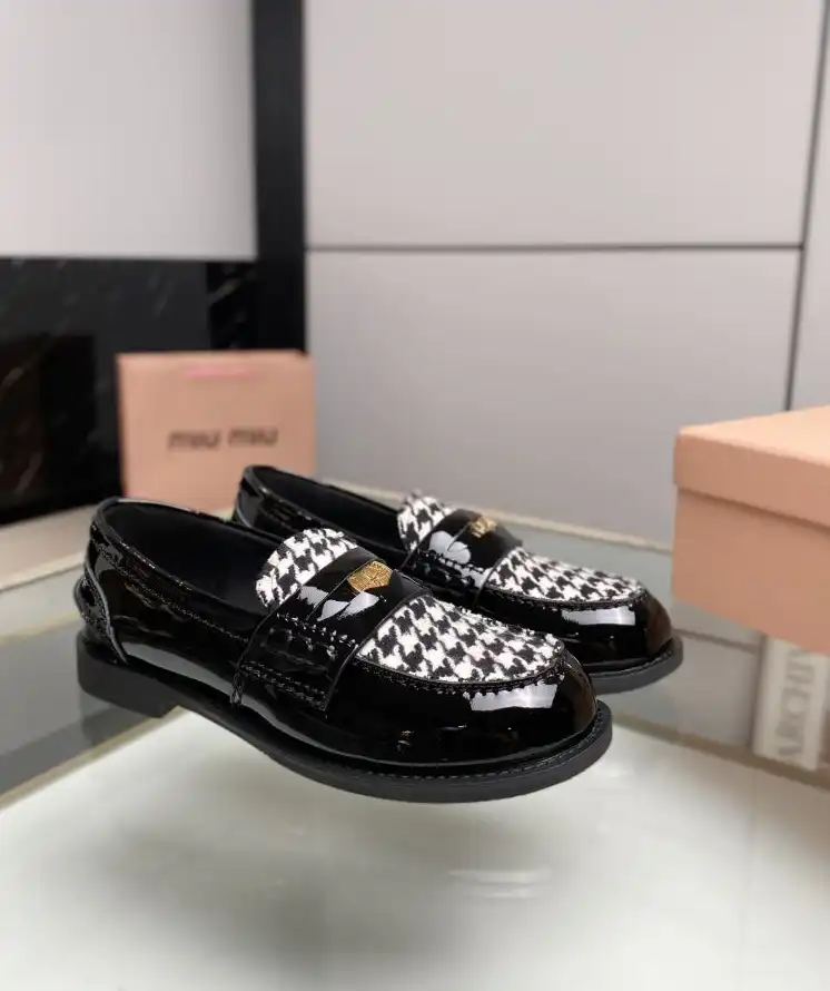 hype Miu Miu Leather Shoes