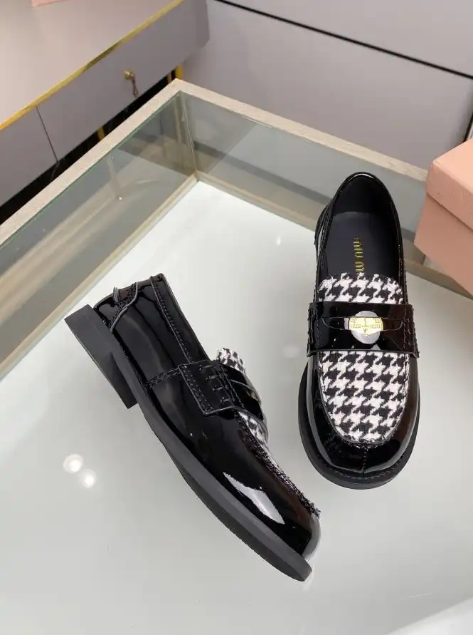 hype Miu Miu Leather Shoes