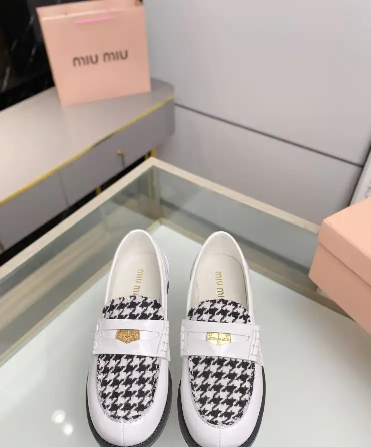 hype Miu Miu Leather Shoes