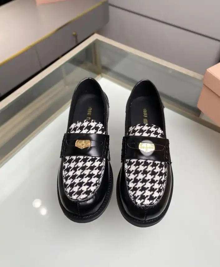 hype Miu Miu Leather Shoes