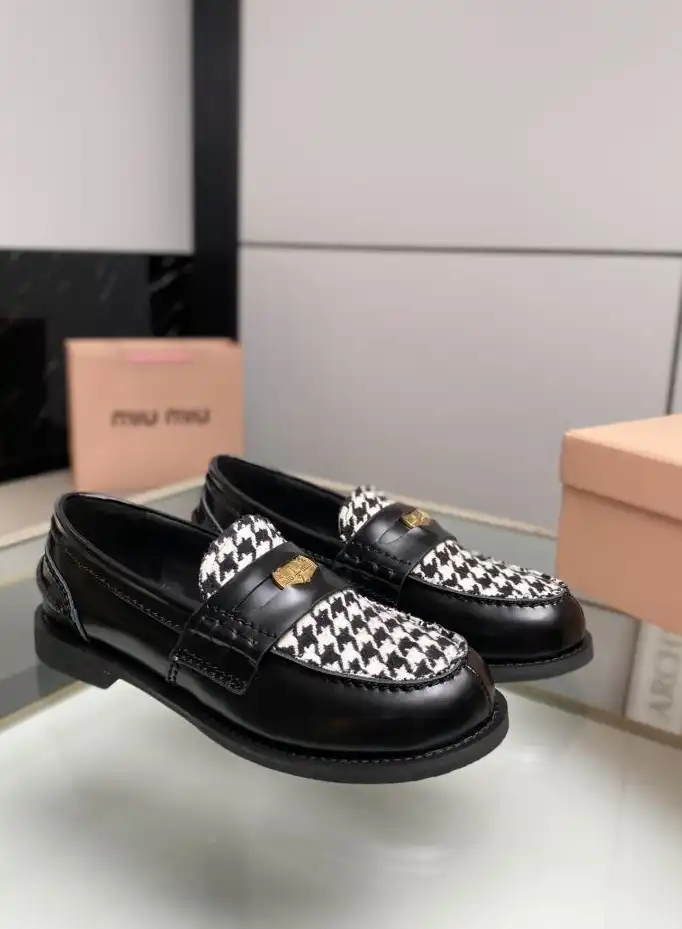 hype Miu Miu Leather Shoes