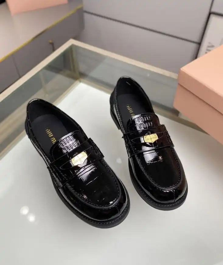 hype Miu Miu Leather Shoes