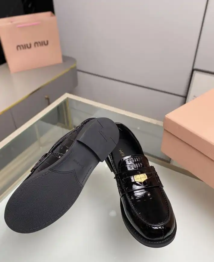 hype Miu Miu Leather Shoes